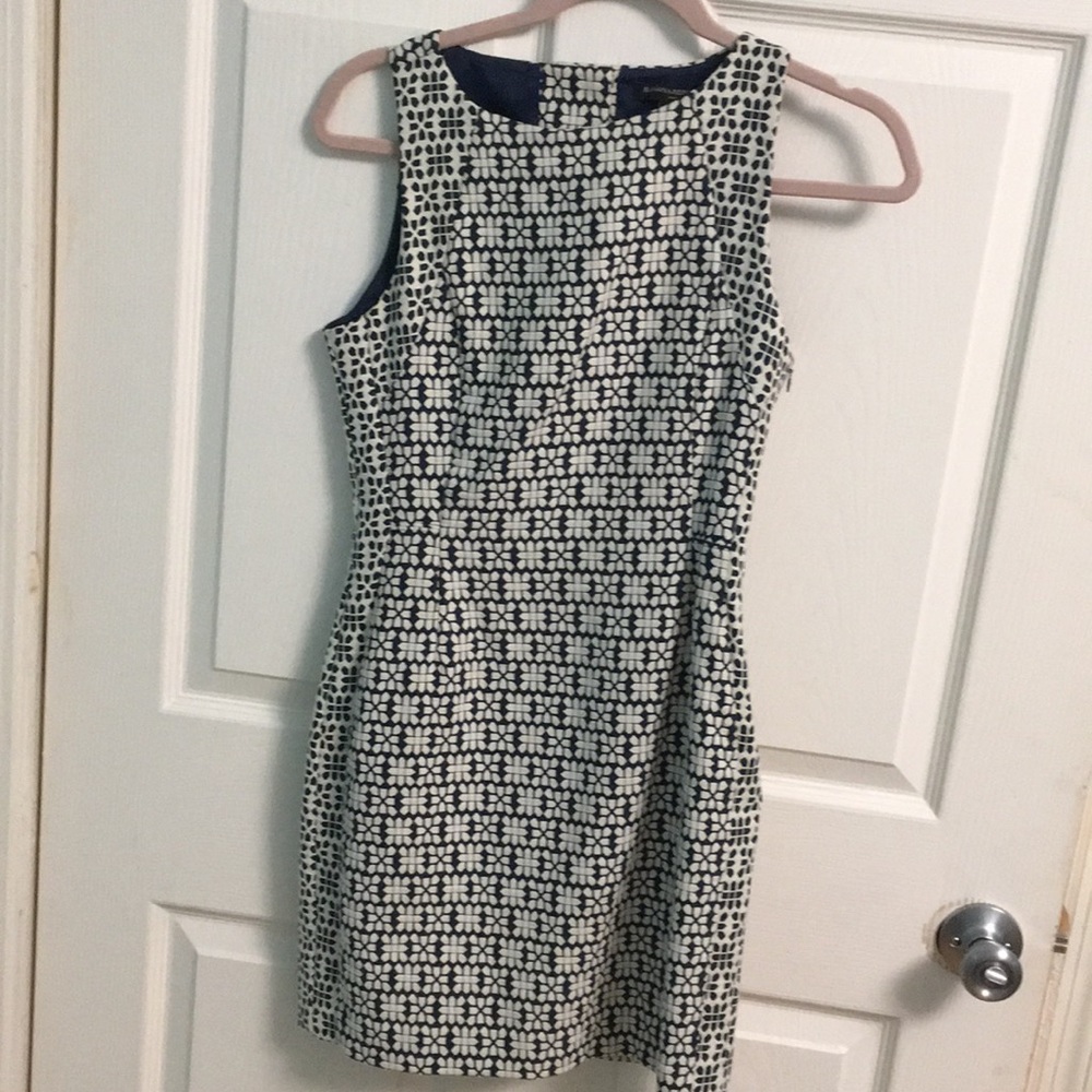 Banana Republic dress with flower detail 0P
